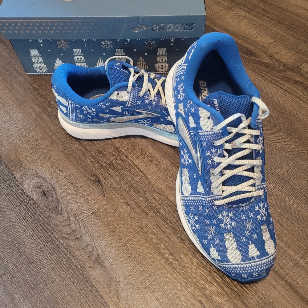 Brooks Revel 3 - Holiday Edition